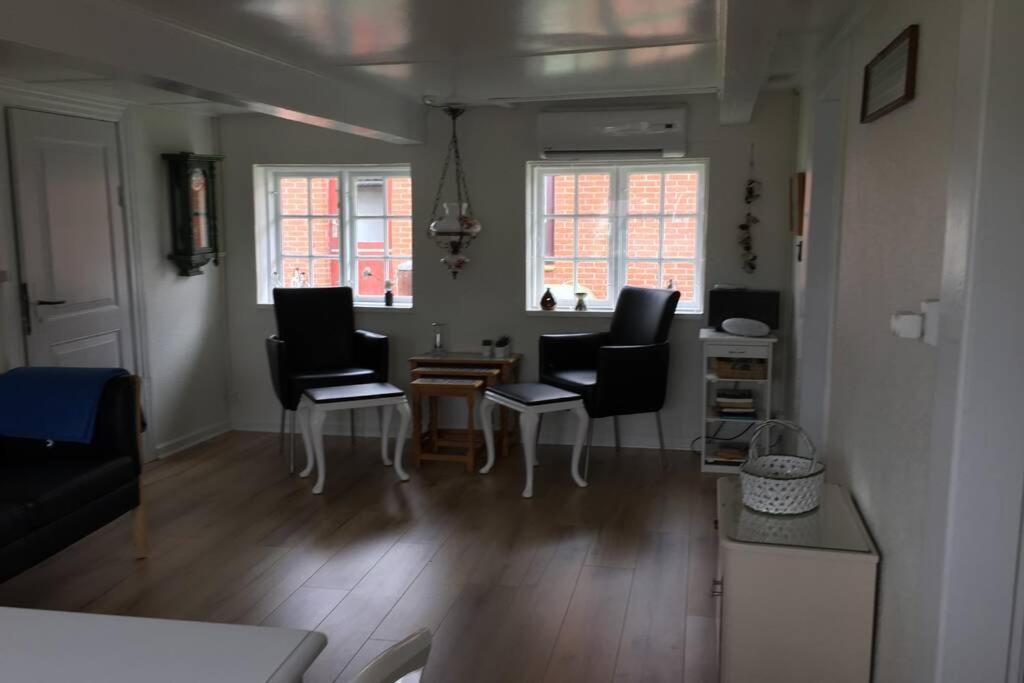 Gammelt Mando Hus Hyggebo Apartment Ribe Bagian luar foto